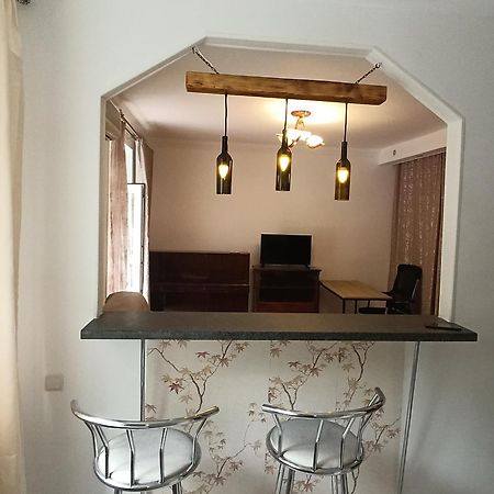 Apartments On Sayat-Nova 14 เยเรวาน ภายนอก รูปภาพ