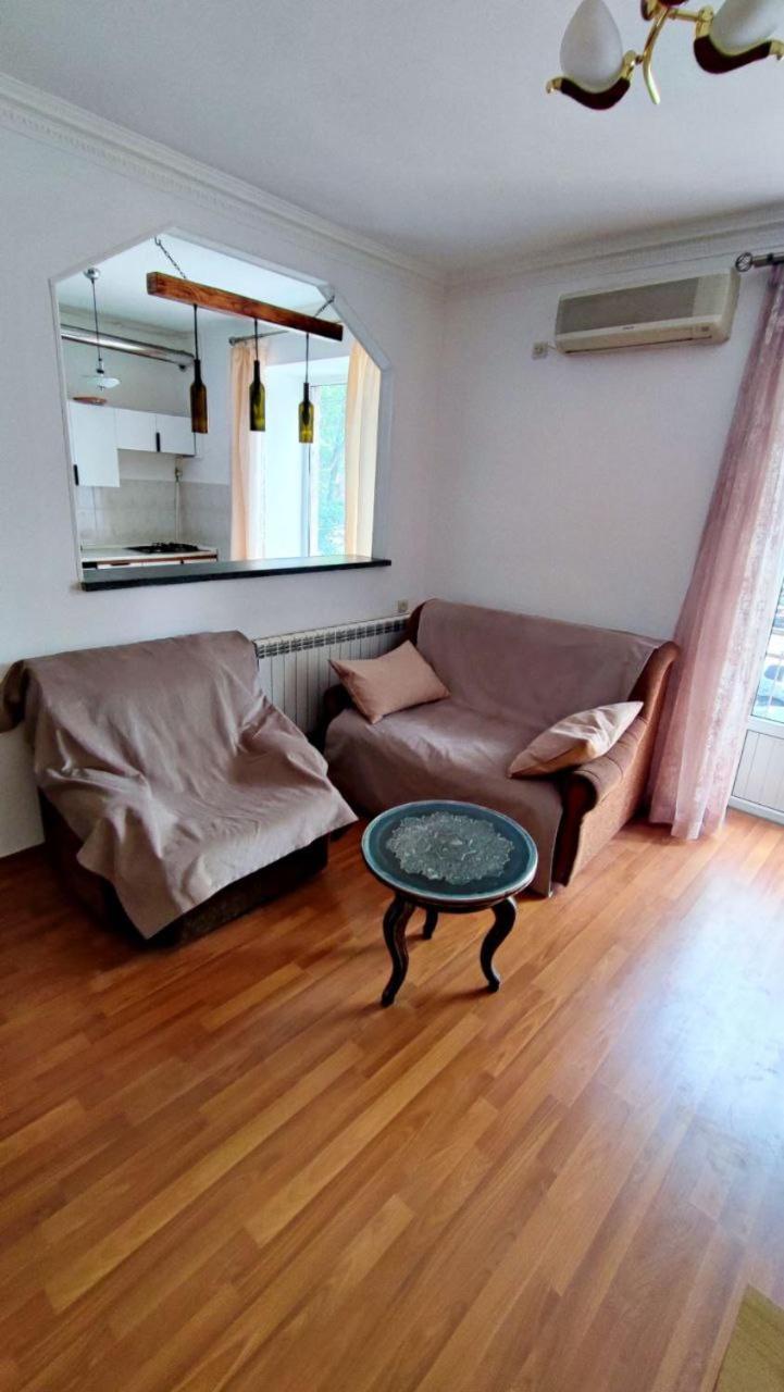 Apartments On Sayat-Nova 14 เยเรวาน ภายนอก รูปภาพ